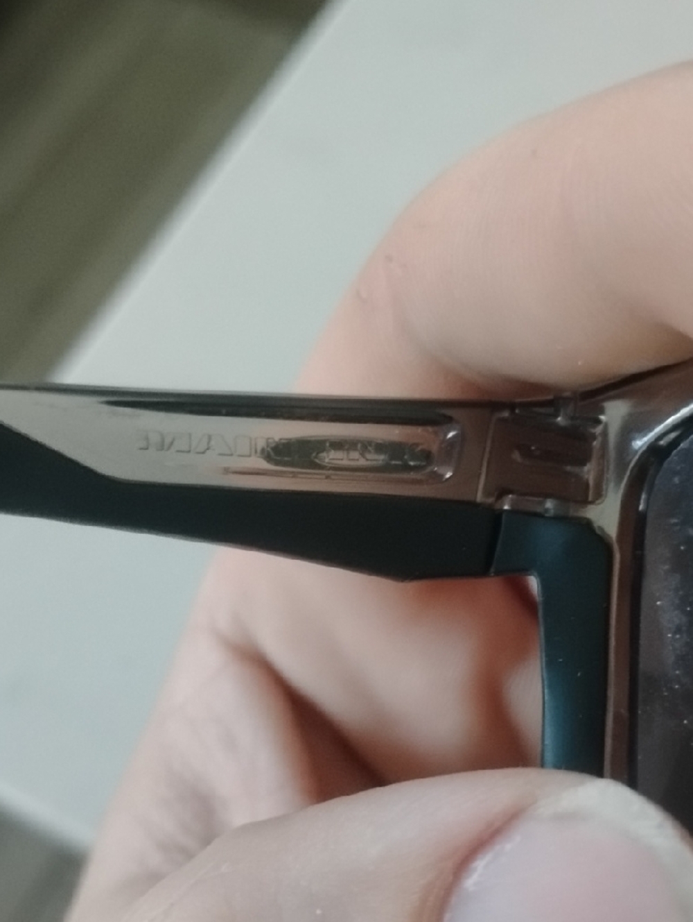 Oakley Mainlink Sunglasses with Gray Lenses - Picture 3 of 13